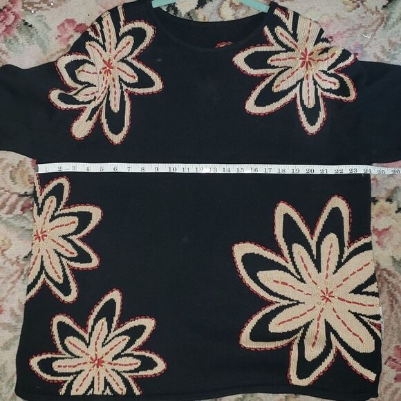 Black Knitted Floral Designed Pullover Sweater - Picture 7 of 7
